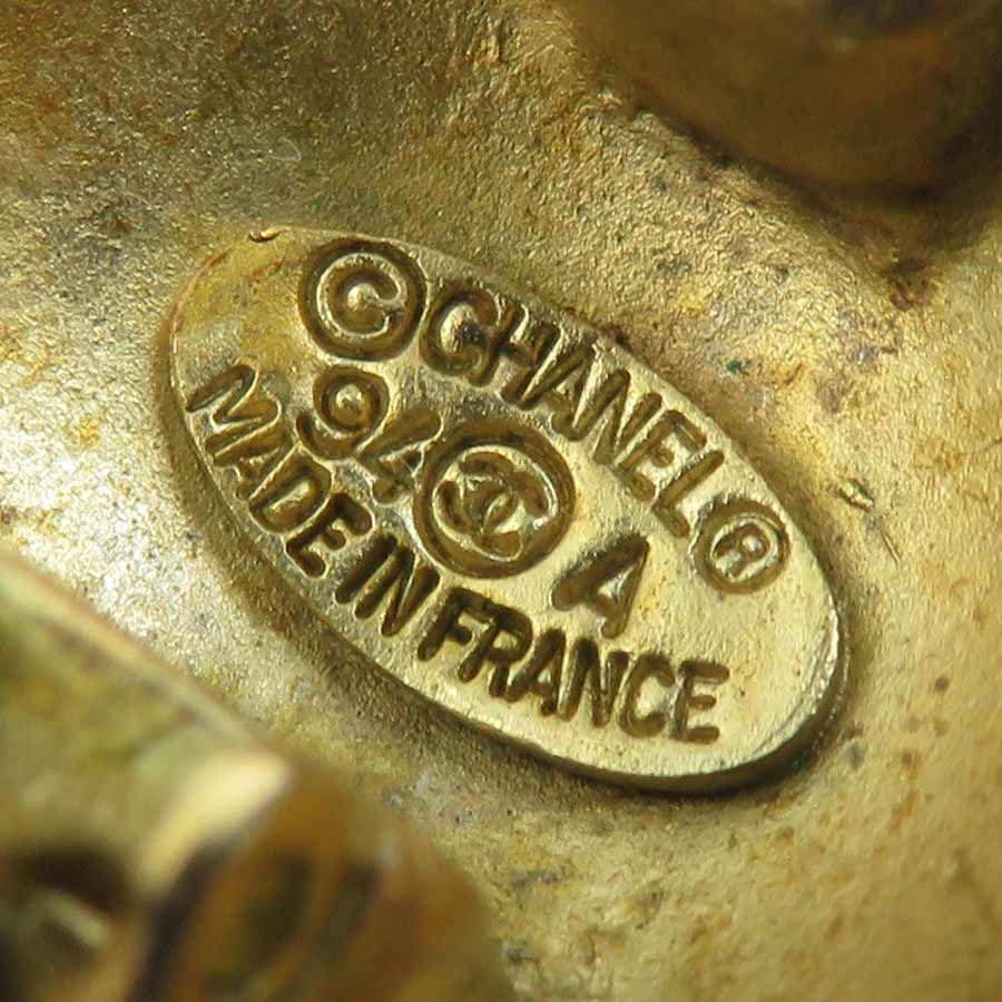 Chanel Earrings Vintee Gold — view 8