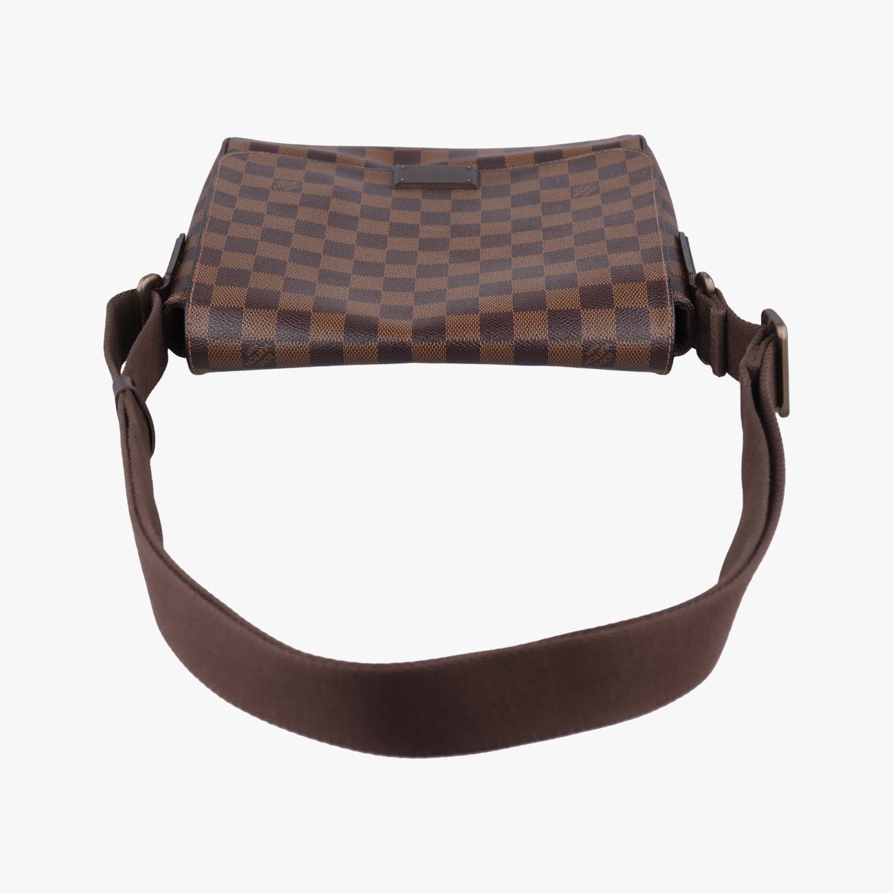 Louis Vuitton District PM Evene Damier Canvas Messenger Bag — view 8