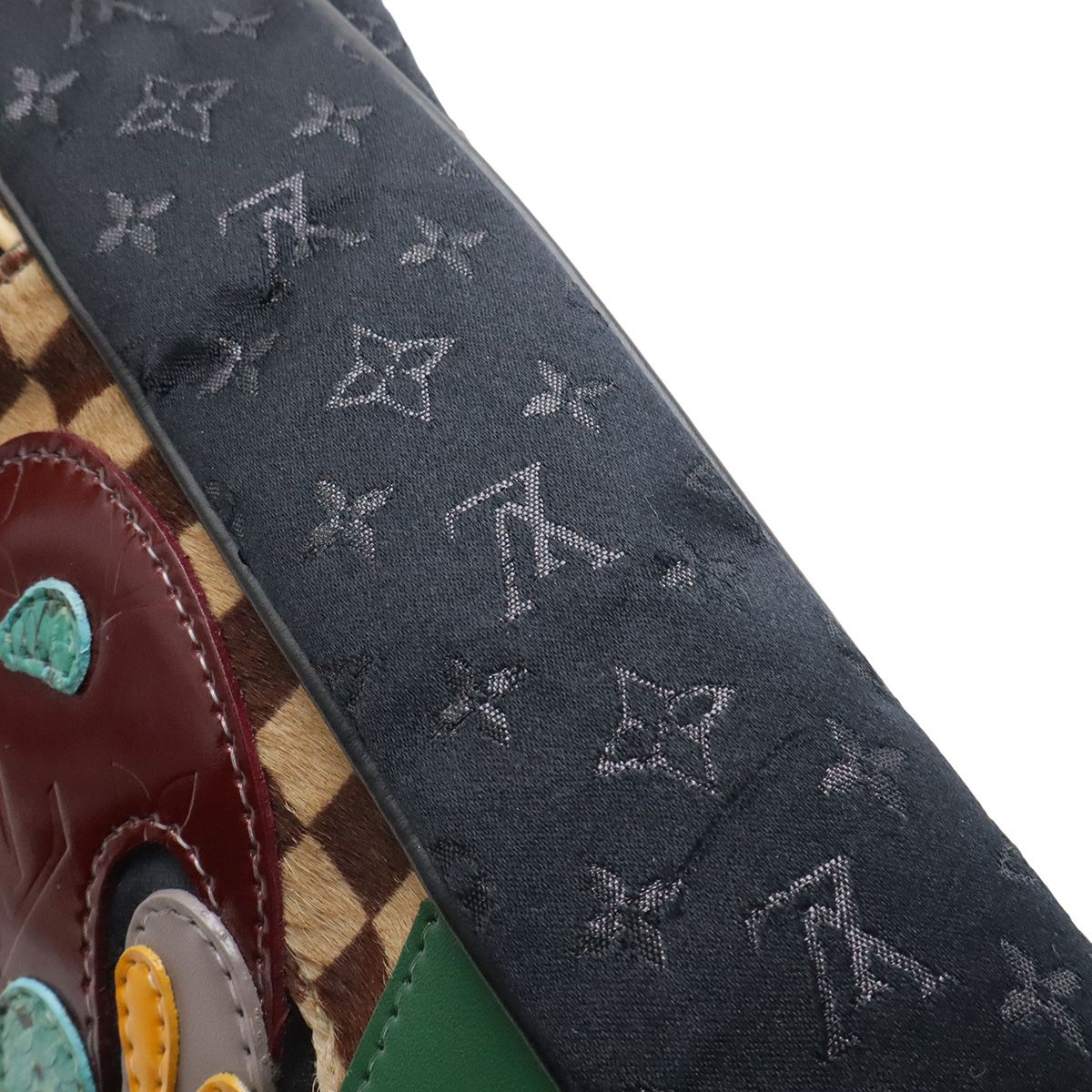 Louis Vuitton Monogram Satin Comte de Fe Besace Shoulder Bag Crossbody Noir — view 5