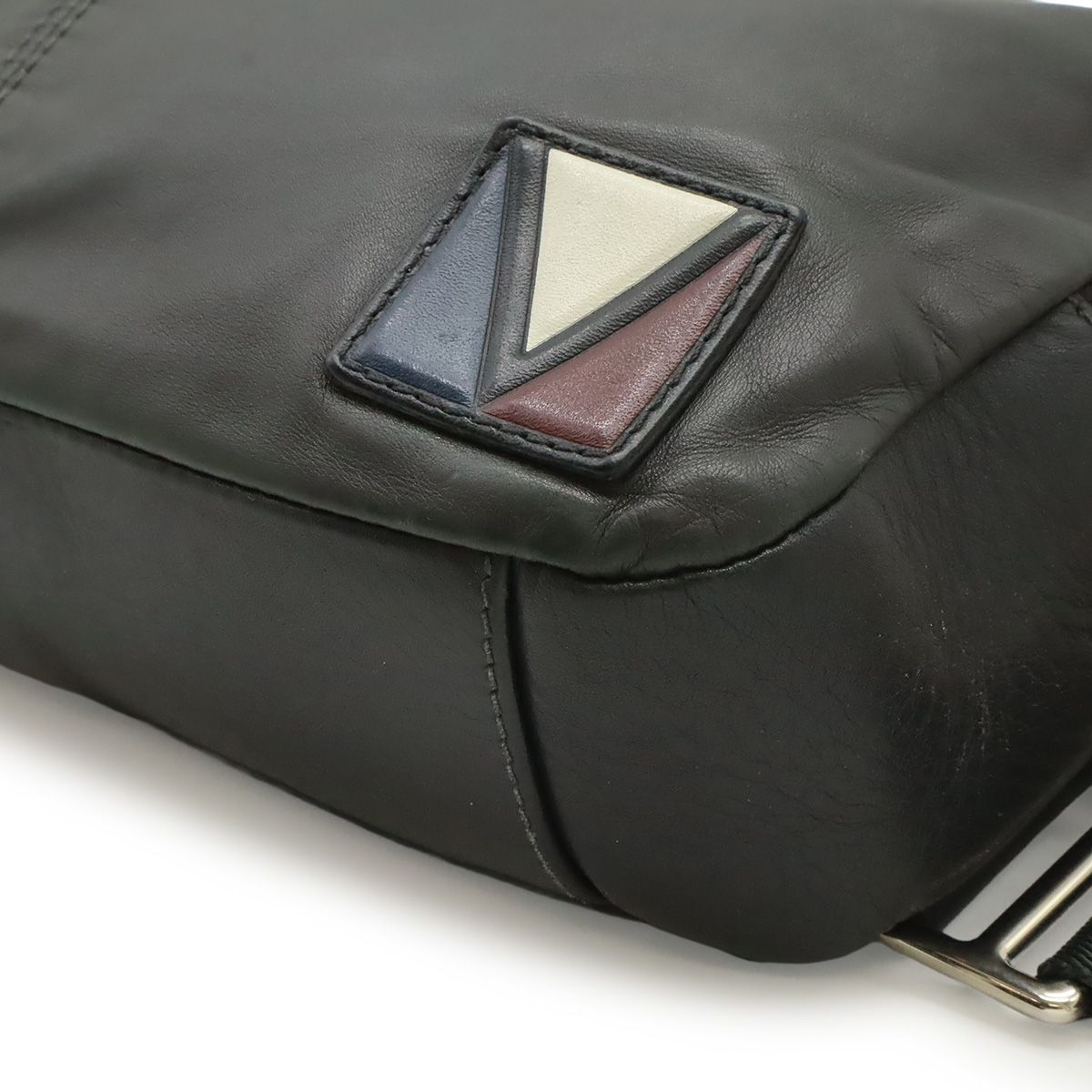Louis Vuitton Gaston Line Fast Belt Bag Waist Pouch Asphalt Gray — view 3