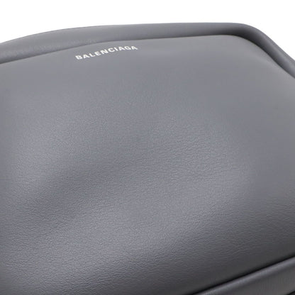 Balenciaga Everyday Camera Bag S Pochette Crossbody Leather Gray White — view 4