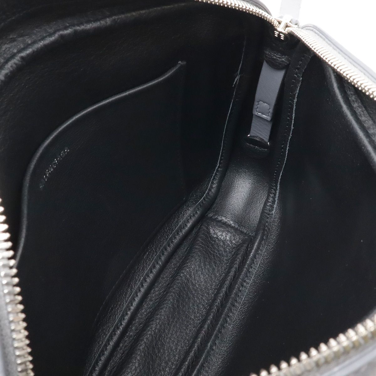 Balenciaga Everyday Camera Bag S Pochette Crossbody Leather Gray White — view 7