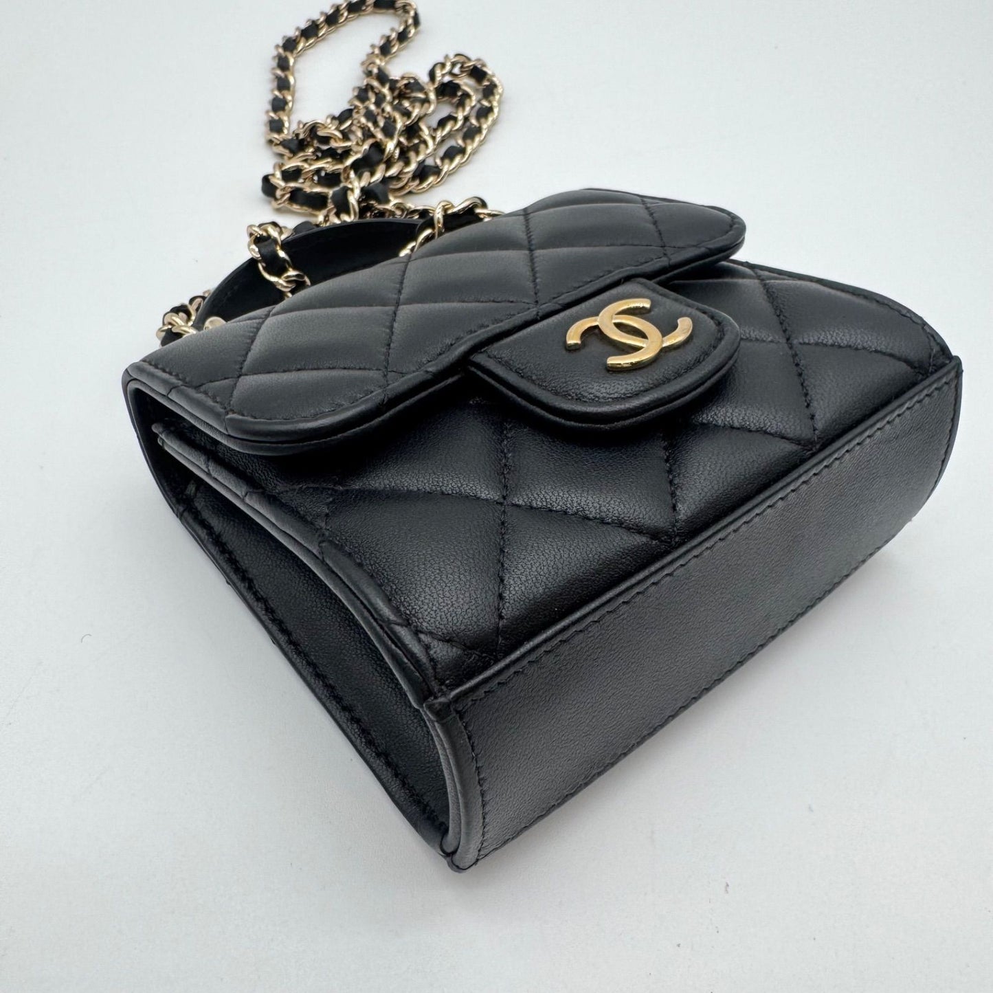 Chanel Shoulder Bag Quilted CC Logo Black Gold Top Handle with Seal Chain — view 4