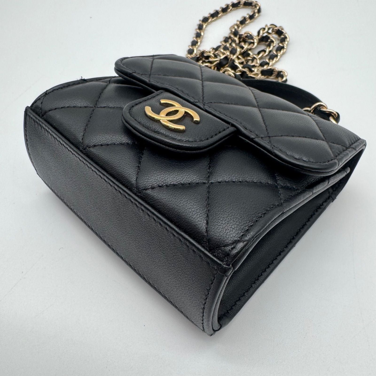 Chanel Shoulder Bag Quilted CC Logo Black Gold Top Handle with Seal Chain — view 5