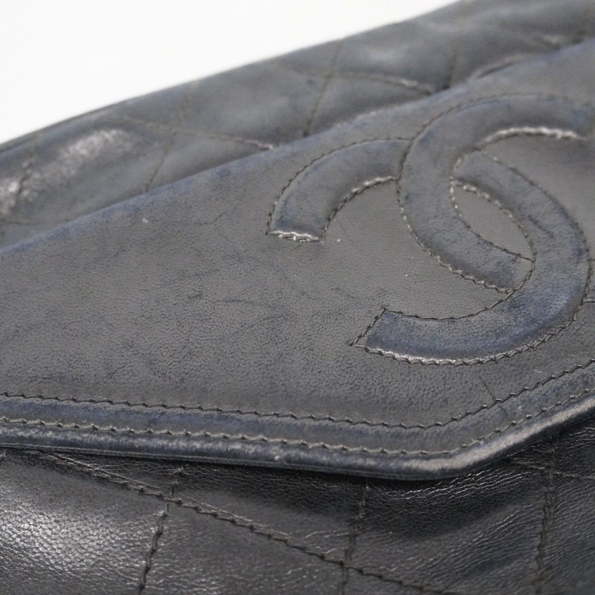 Chanel Shoulder Bag Quilted Lambskin Black Gold — view 9