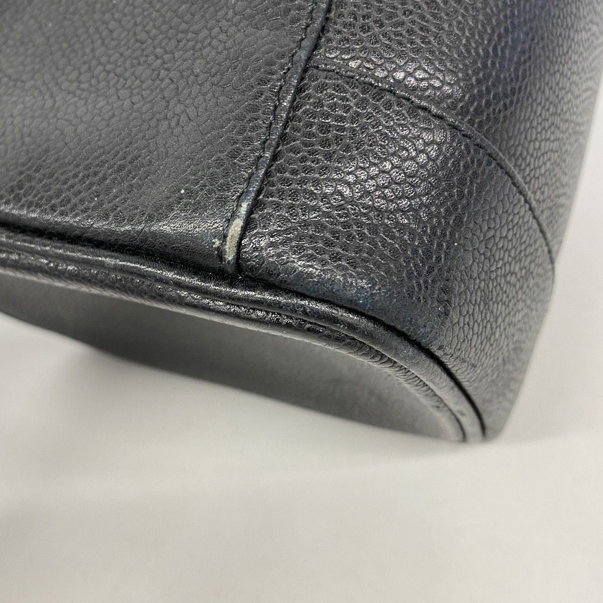 Chanel Vanity Bag Caviar Leather Black Gold — view 7