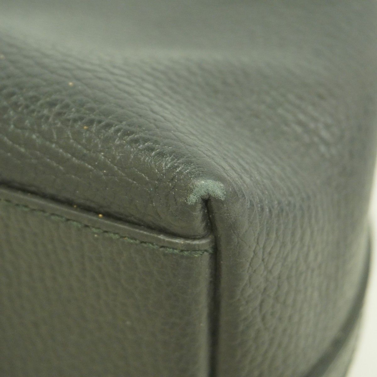 Gucci Shoulder Bag Leather Black Chien Pants Gold — view 7