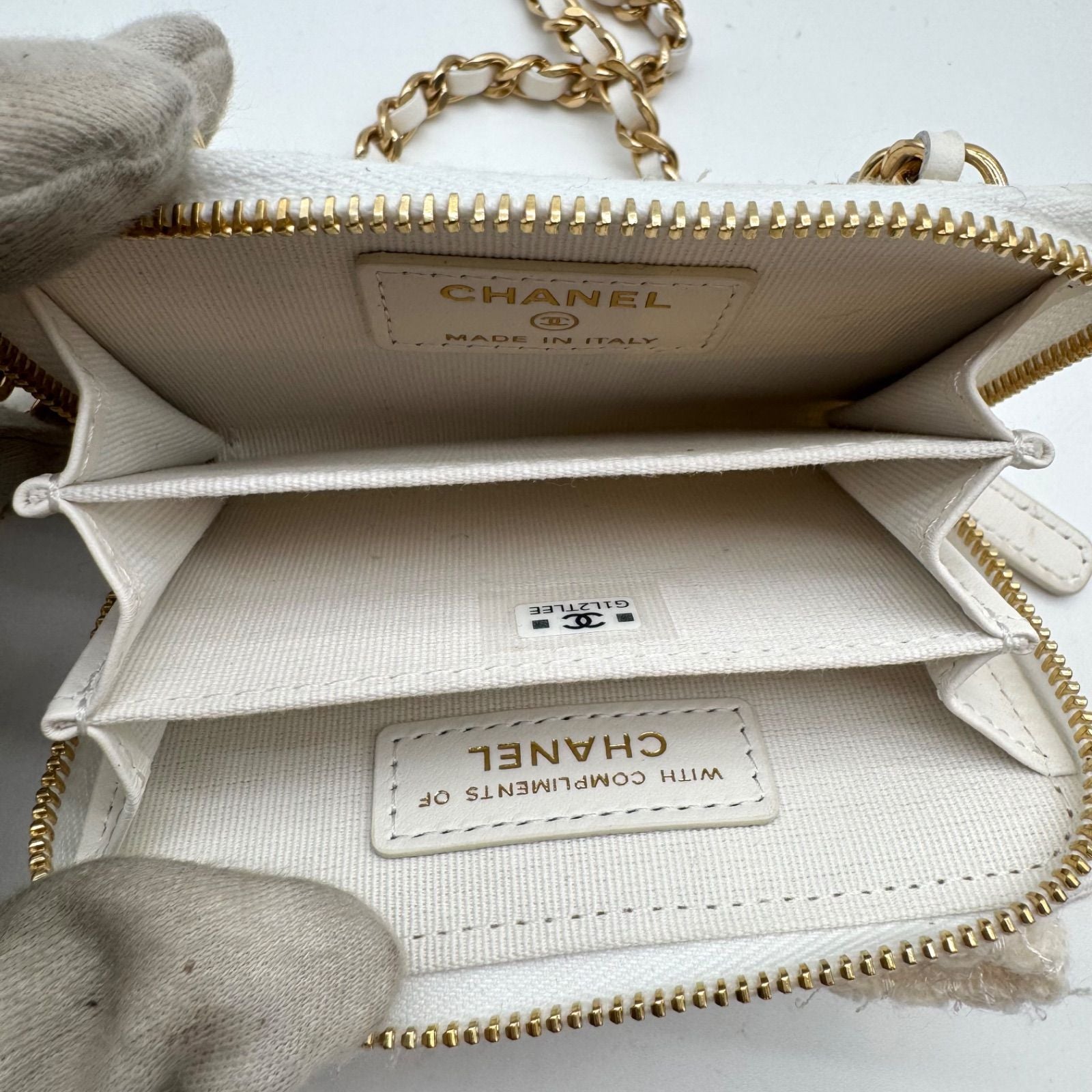 Chanel Mini Chain Wallet Coin Case Ribbon Tweed White CC Logo Gold — view 9