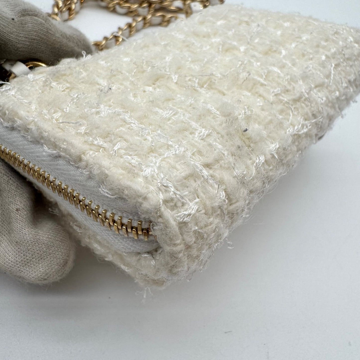 Chanel Mini Chain Wallet Coin Case Ribbon Tweed White CC Logo Gold — view 7