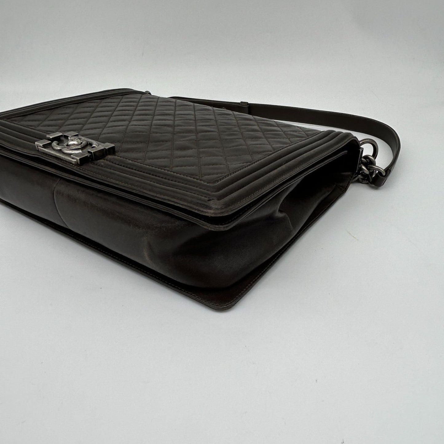 Chanel Shoulder Bag Leather Black Chain — view 8