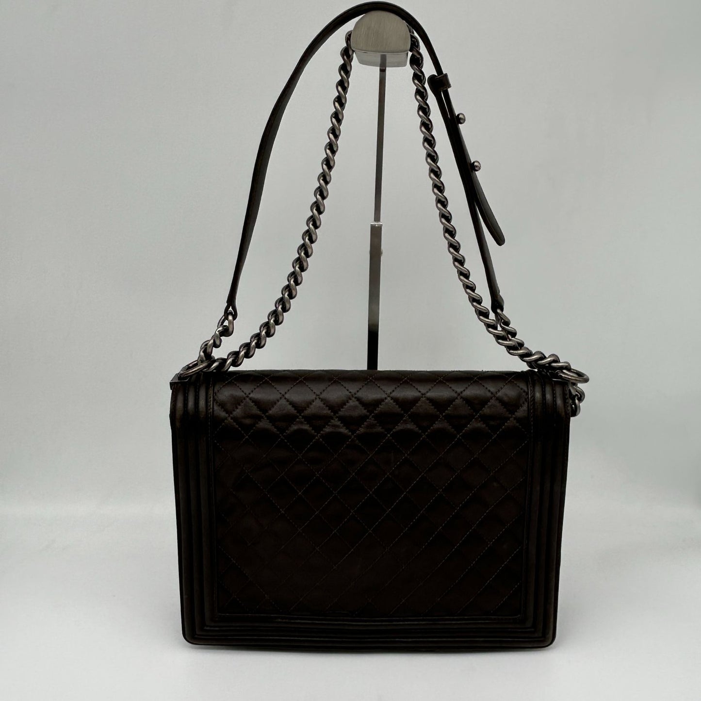 Chanel Shoulder Bag Leather Black Chain — view 2