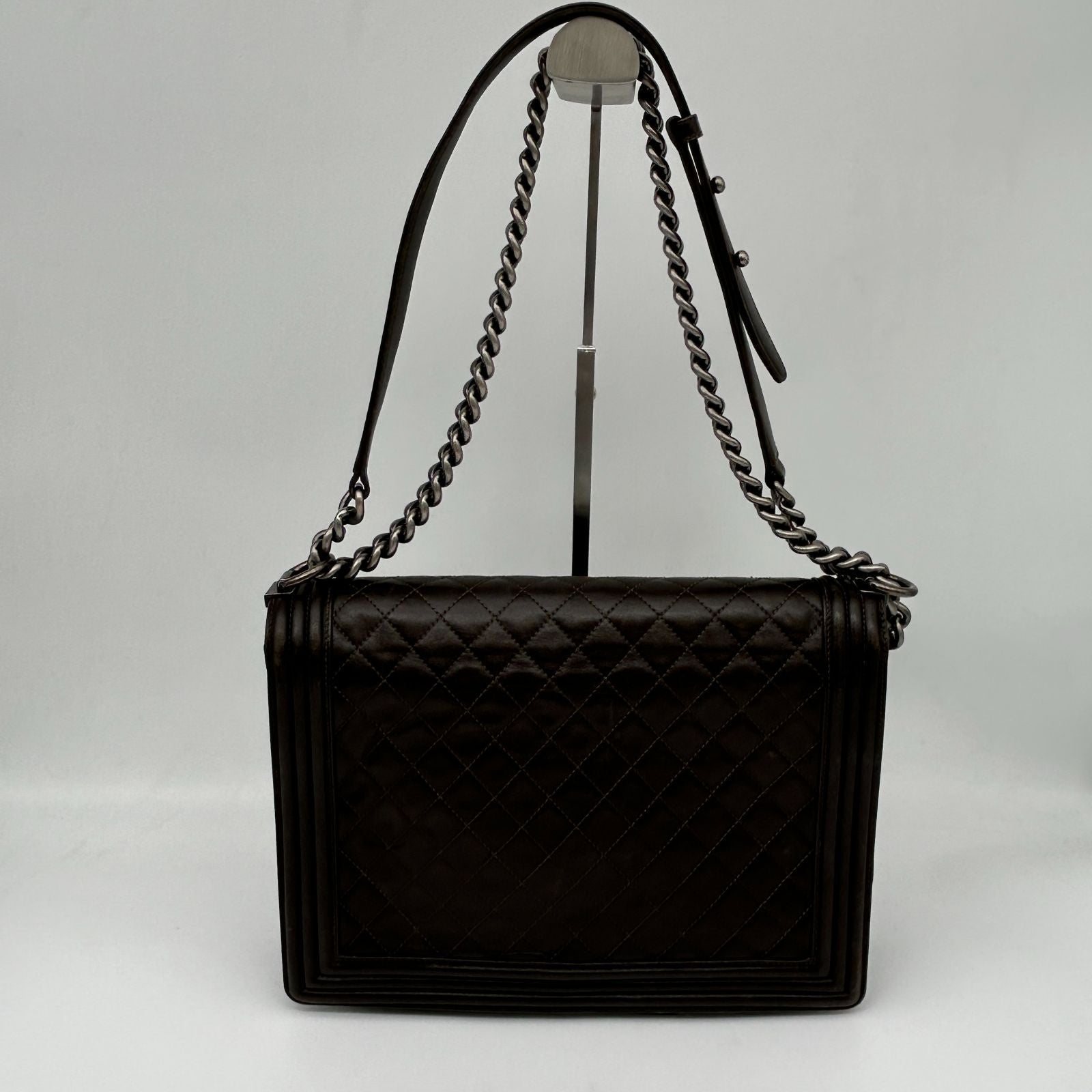 Chanel Shoulder Bag Leather Black Chain — view 2