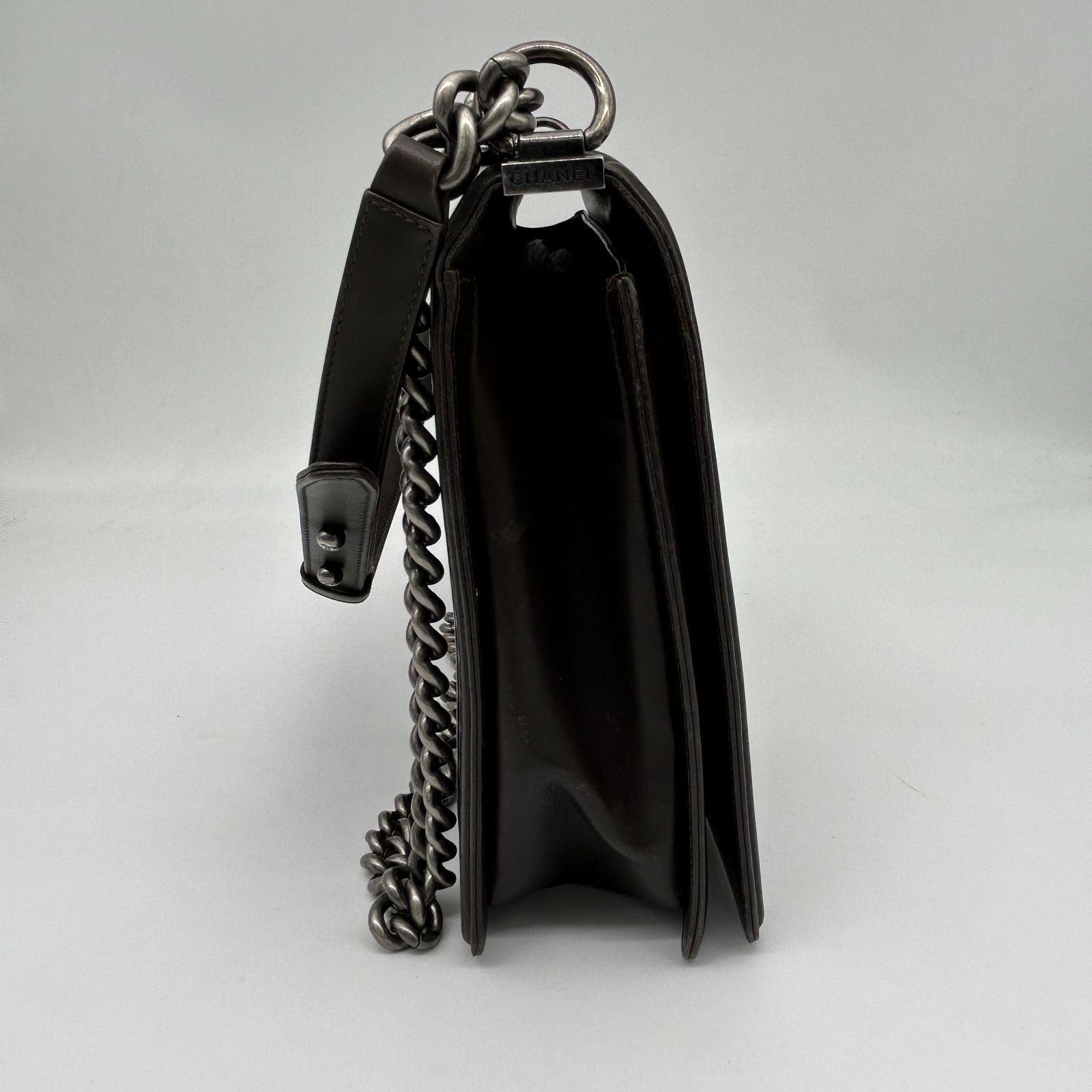 Chanel Shoulder Bag Leather Black Chain — view 3