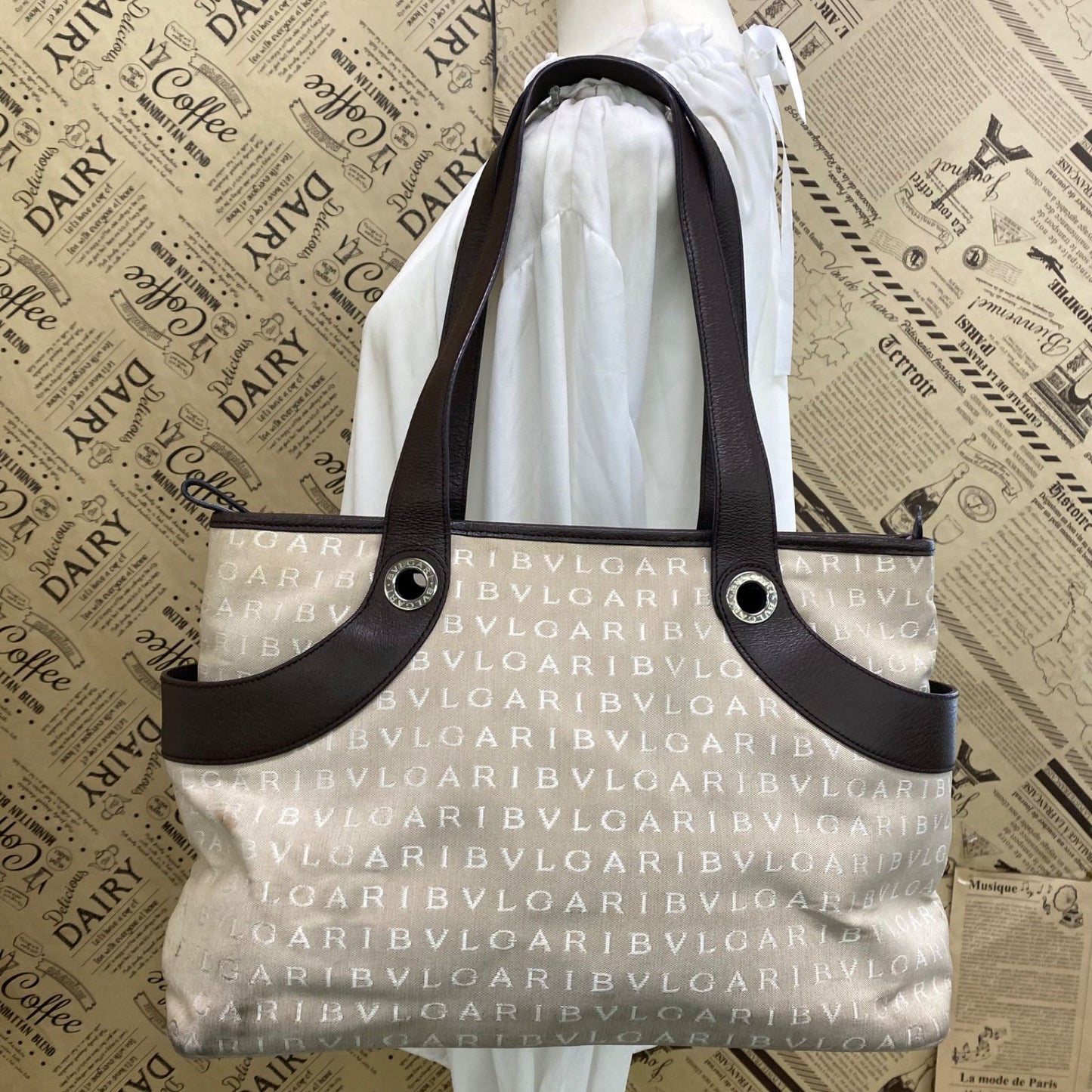 Bvlgari Bulgari Tote Logo Mania Hand Beige Business — view 2