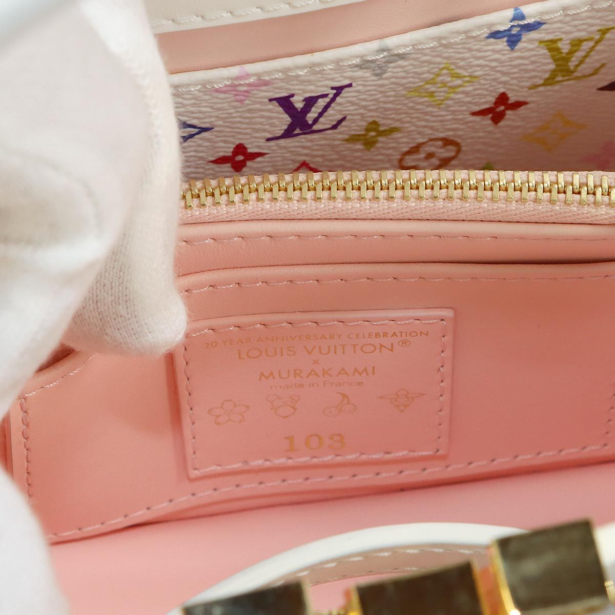 Louis Vuitton LV Xtm Capucines Mini 2-Way Bag Leather White — view 9