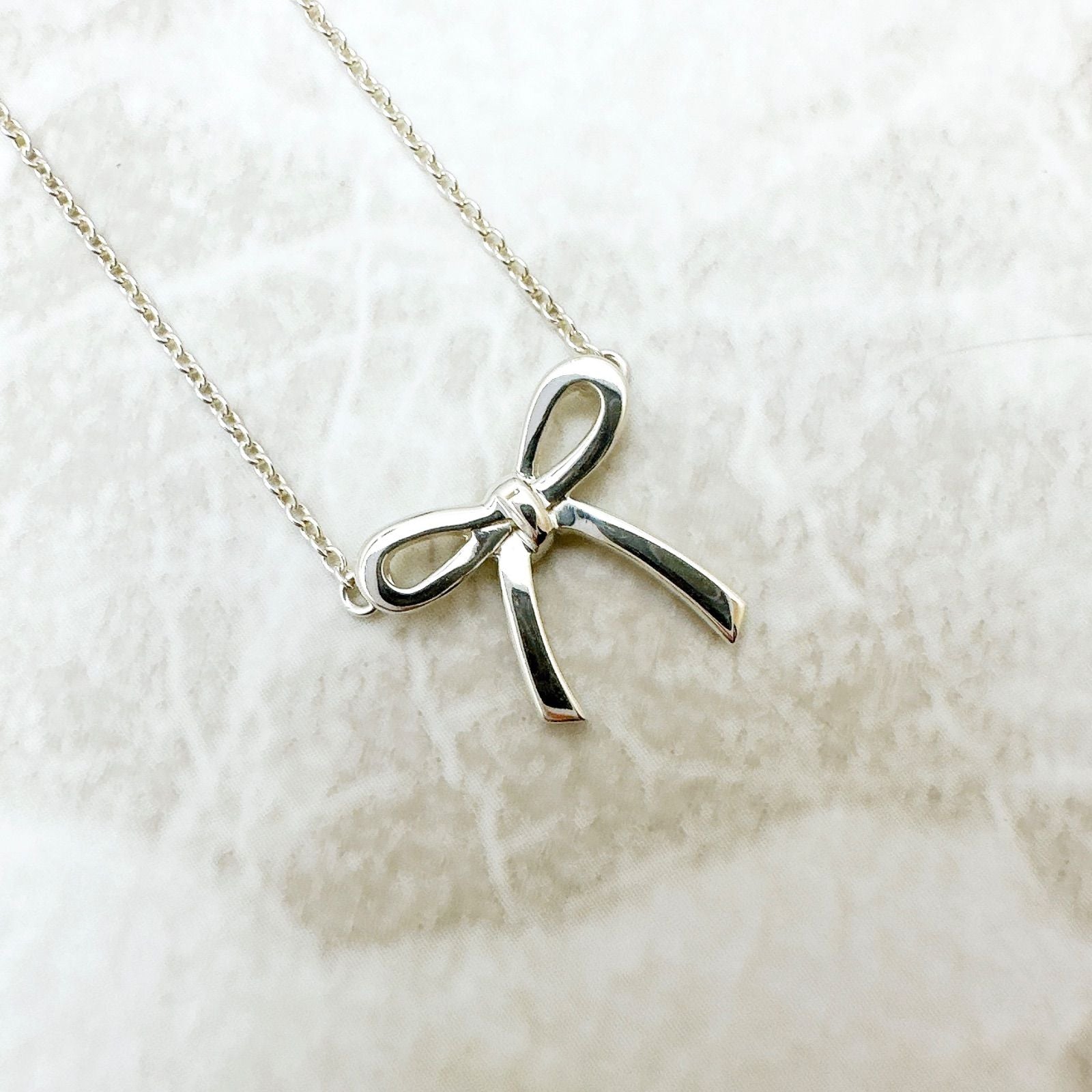 Tiffany & Co Bow Silver Necklace 41 cm — view 3
