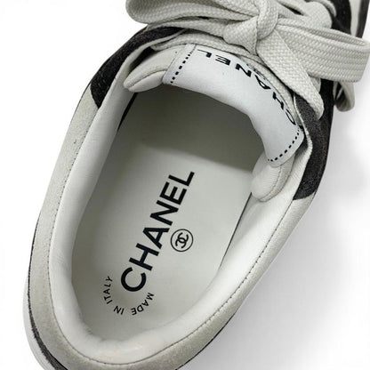 Chanel Sneakers Shoes Suede Gray CC Logo — view 7