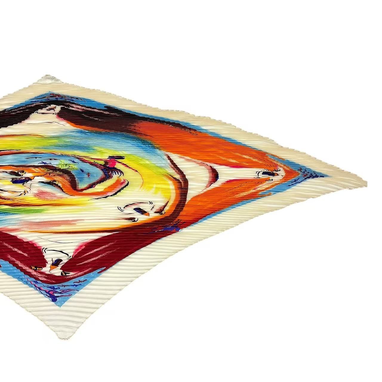 Hermes Pleats Scarf Smiles in Third Millenary Silk White — view 3