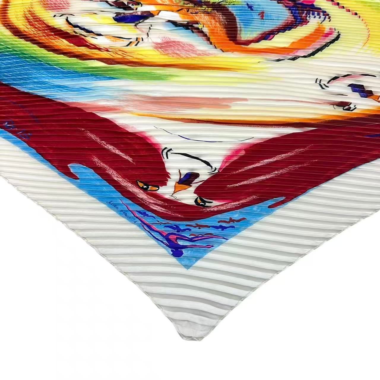 Hermes Pleats Scarf Smiles in Third Millenary Silk White — view 5