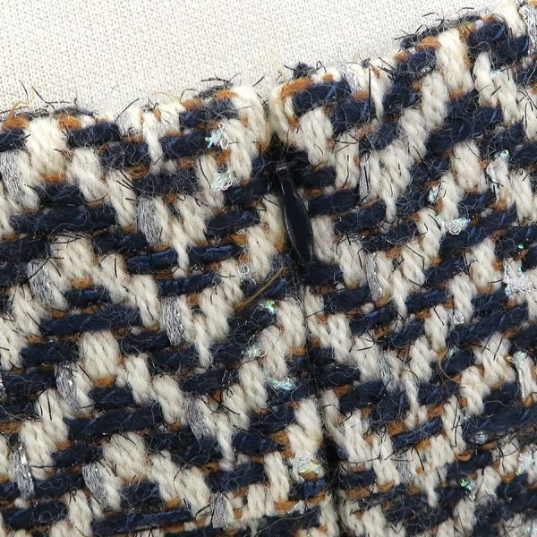 Chanel 19k Skirt Navy — view 4