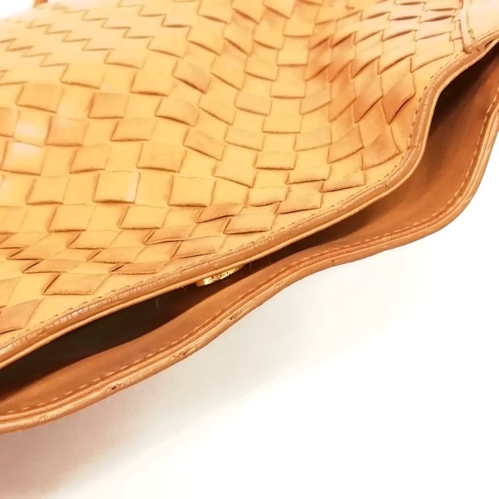 Bottega Veneta Intrecciato Shoulder Bag Vintage Beige — view 5
