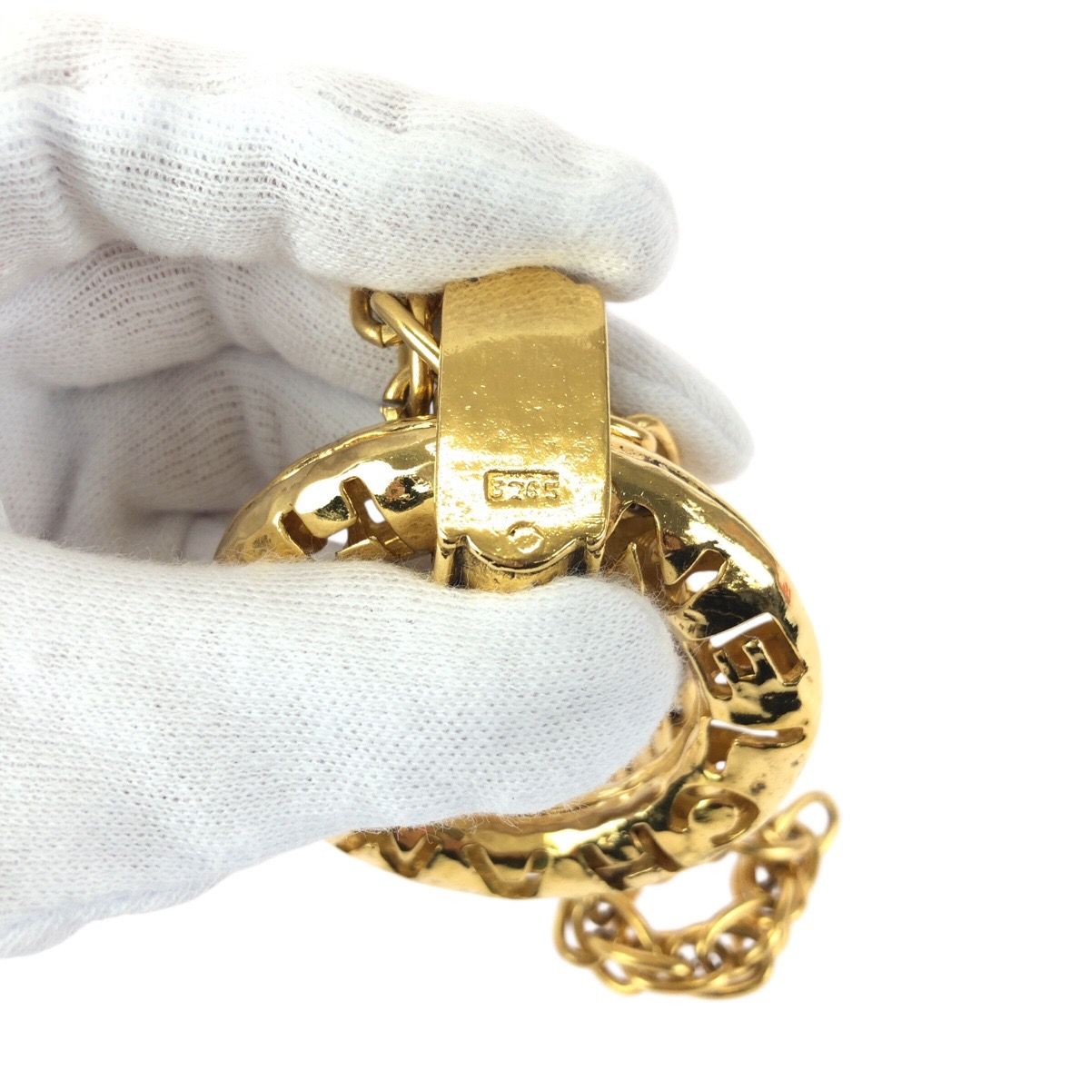 Chanel Vintage Circle Logo CC Gold Plated Necklace — view 8