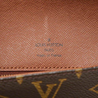 Louis Vuitton Monogram Saint Cloud 24 Crossbody Shoulder Bag Brown Leather — view 8