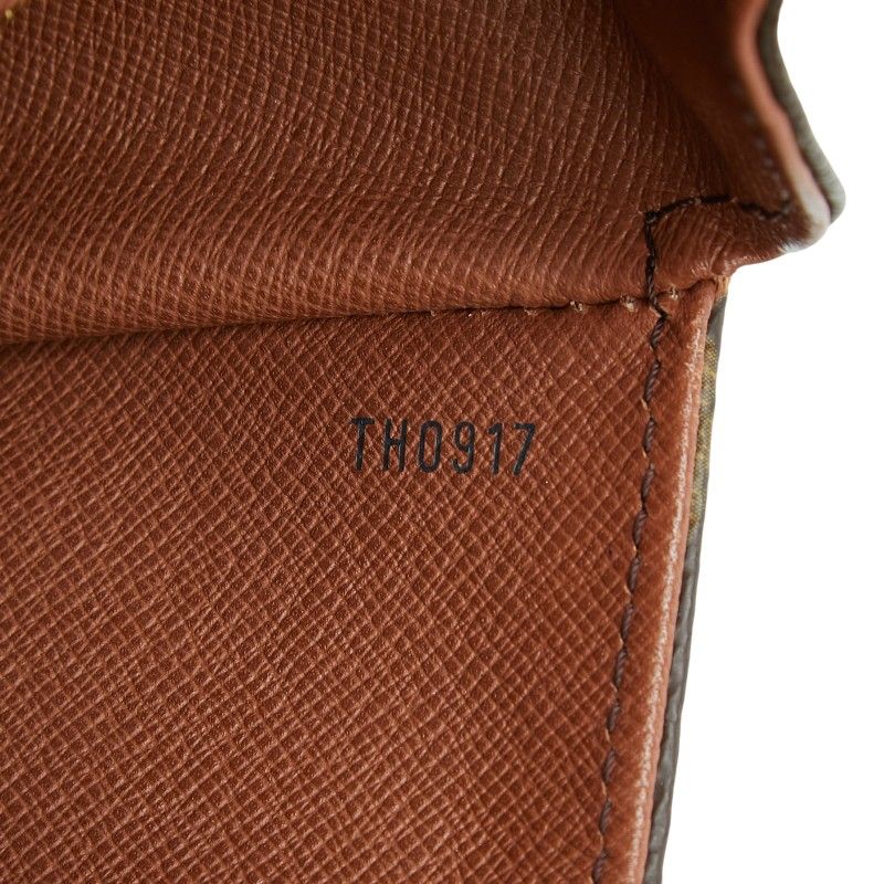 Louis Vuitton Monogram Saint Cloud 24 Crossbody Shoulder Bag Brown Leather — view 9