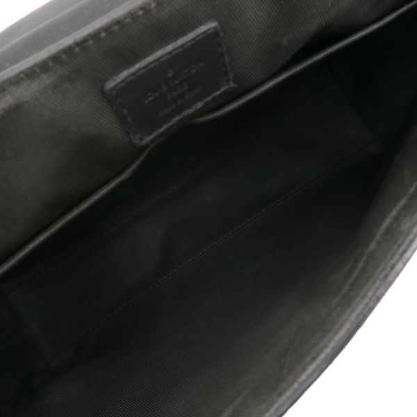 Louis Vuitton Takeoff Messenger — view 2