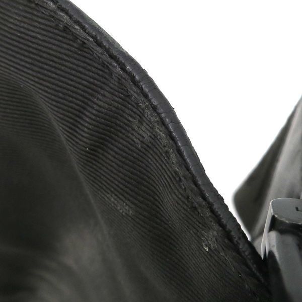Louis Vuitton Takeoff Messenger — view 8