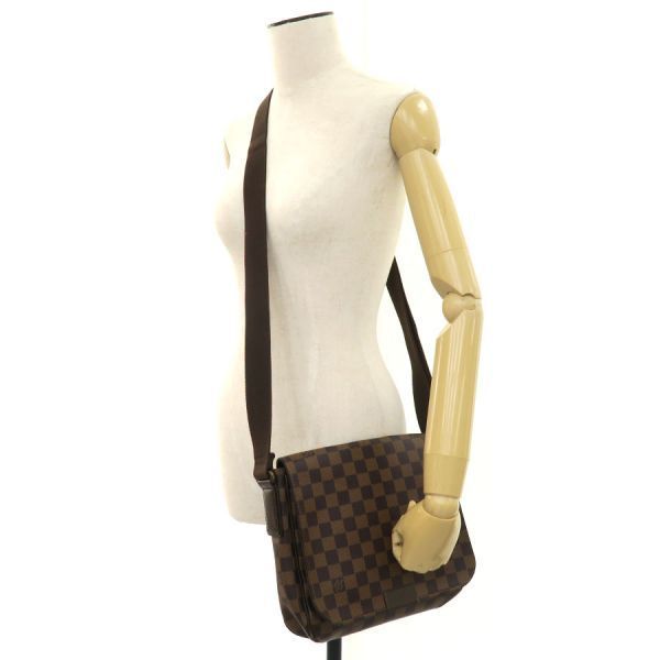 Louis Vuitton Damier District PM Messenger Bag — view 9
