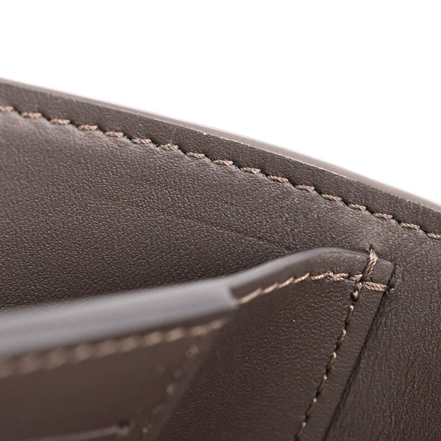 Louis Vuitton Bifold Wallet Portefeuille Capucines Compact — view 9