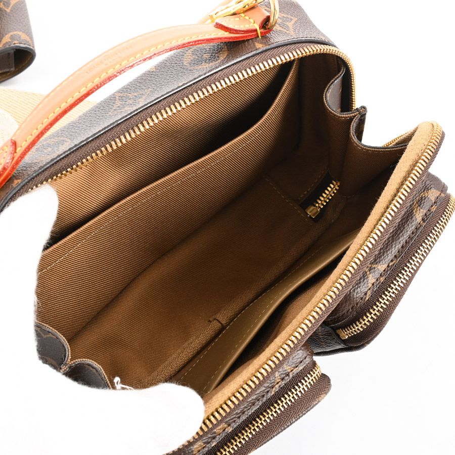 Louis Vuitton Shoulder Bag Utility — view 4