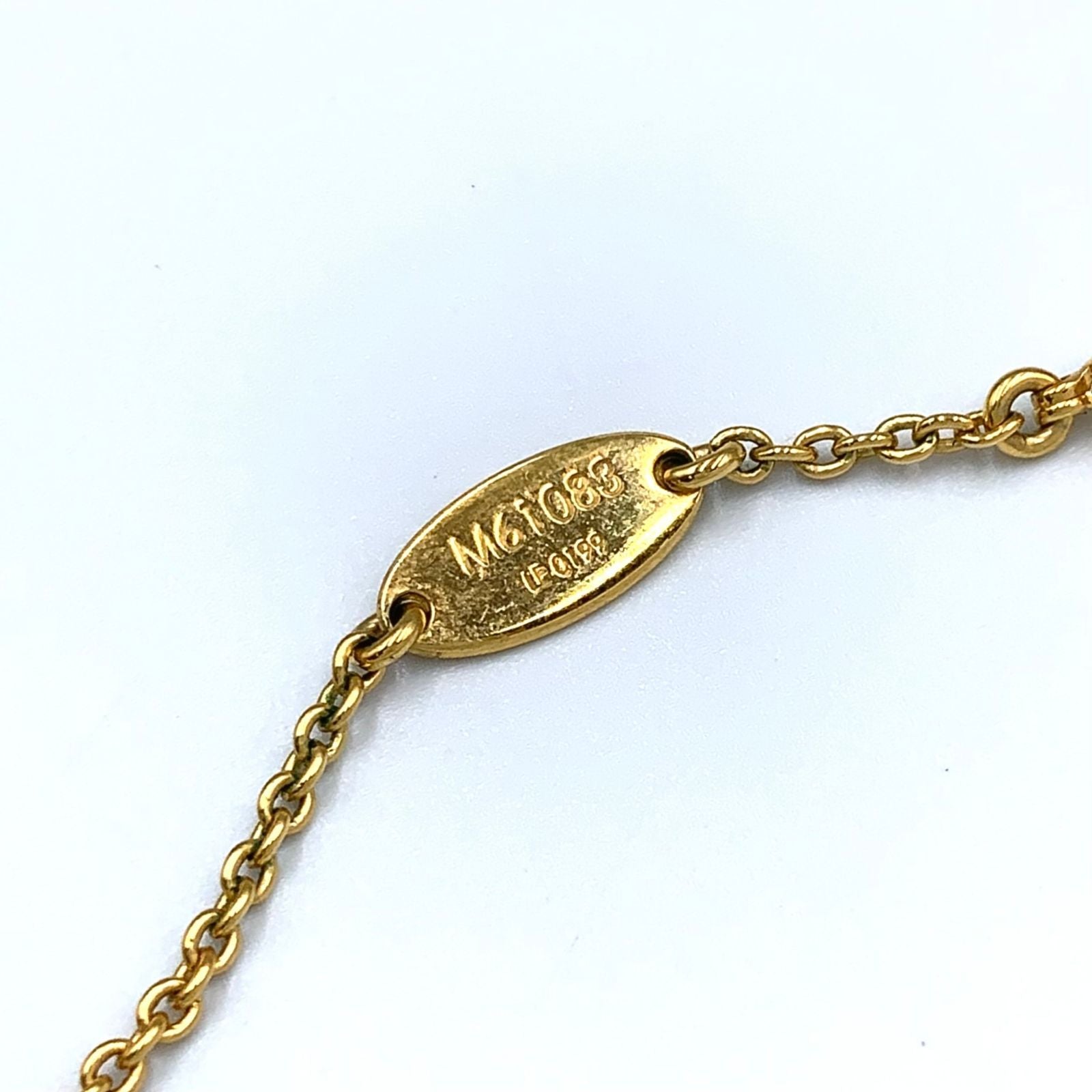Louis Vuitton Essential Gold Plated Necklace — view 3