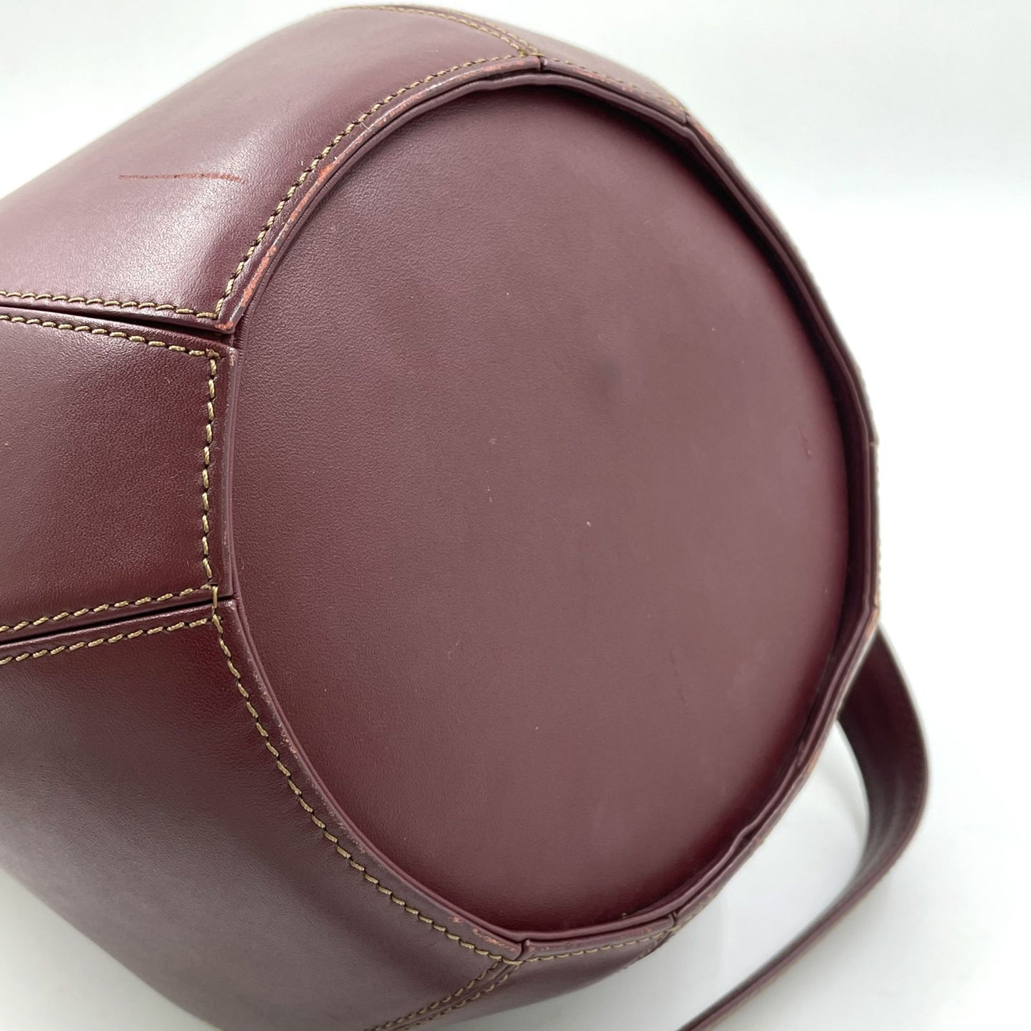 Cartier Must Line Drawstring Leather Bordeaux Shoulder Bag Gold — view 5