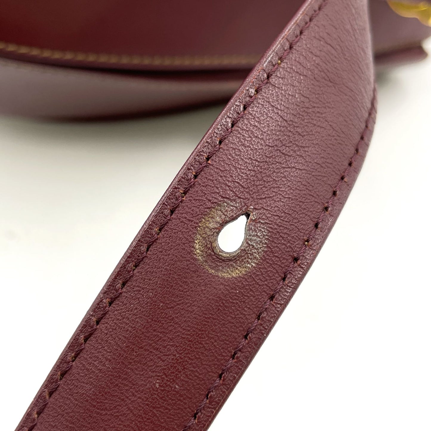 Cartier Must Line Drawstring Leather Bordeaux Shoulder Bag Gold — view 9