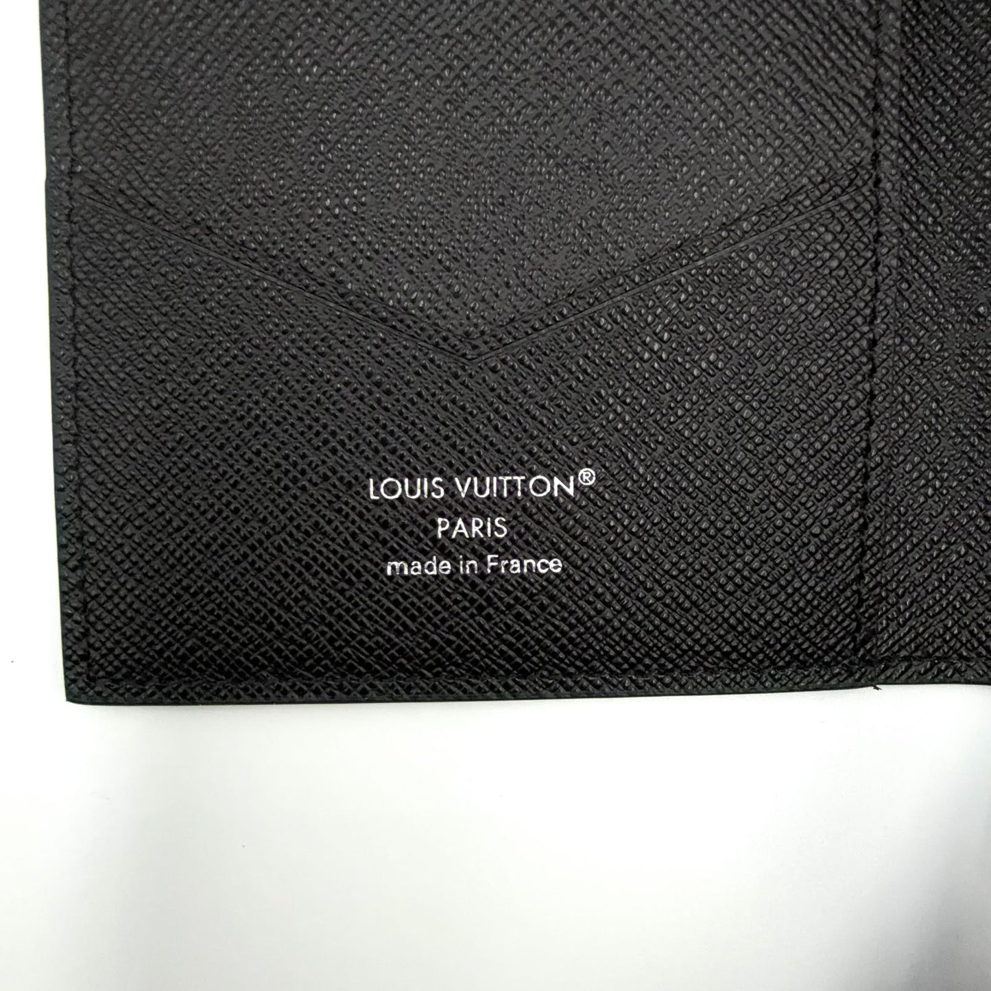 Louis Vuitton Couverture Passport NM Monogram Eclipse Black Card Case — view 4