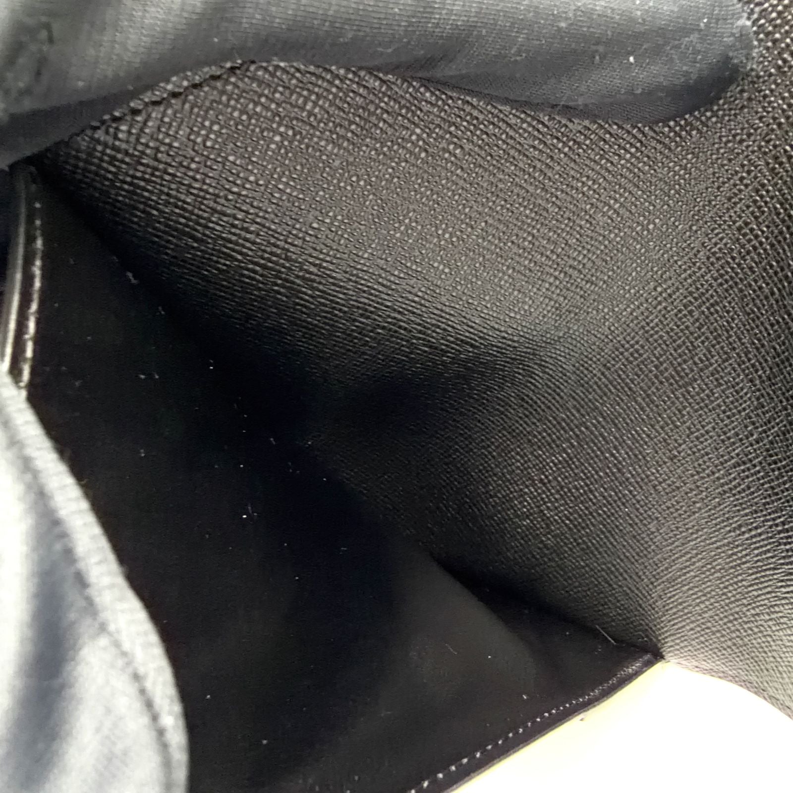 Louis Vuitton Couverture Passport NM Monogram Eclipse Black Card Case — view 6