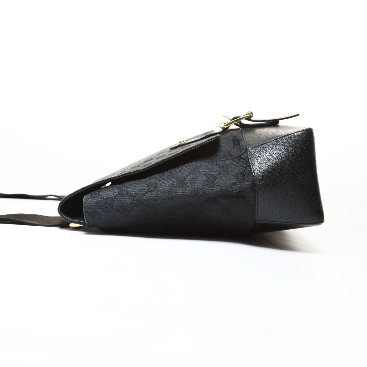 Gucci Shoulder Bag GG Canvas Gold — view 3