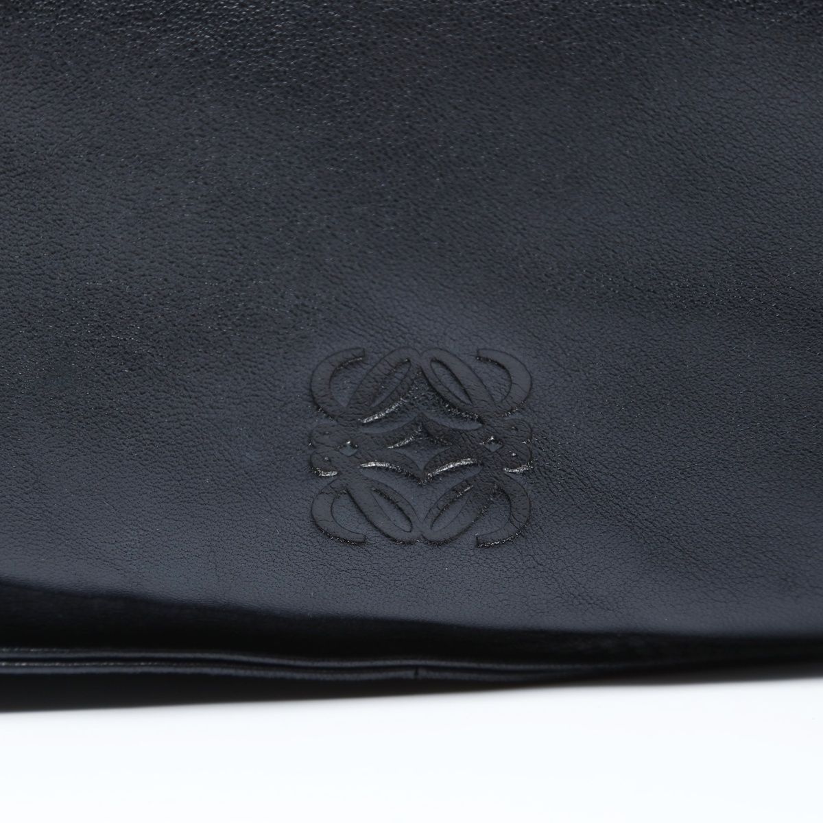Loewe Shoulder Bag Anagram Flamenco Tassel — view 8