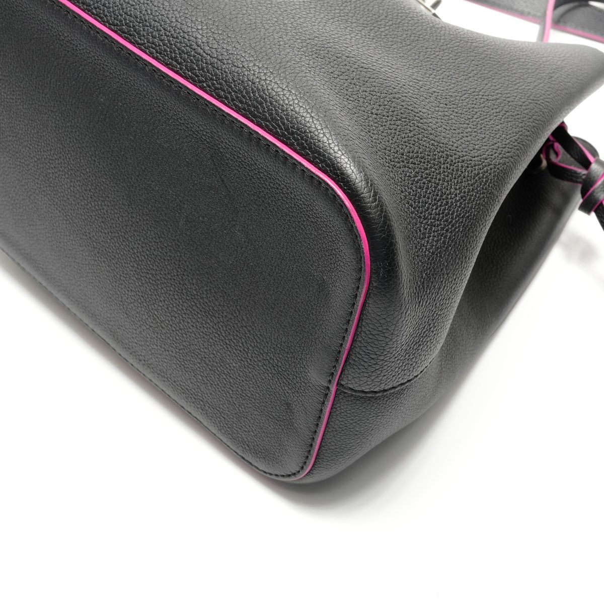 Louis Vuitton Shoulder Bag Lockme Bucket — view 6