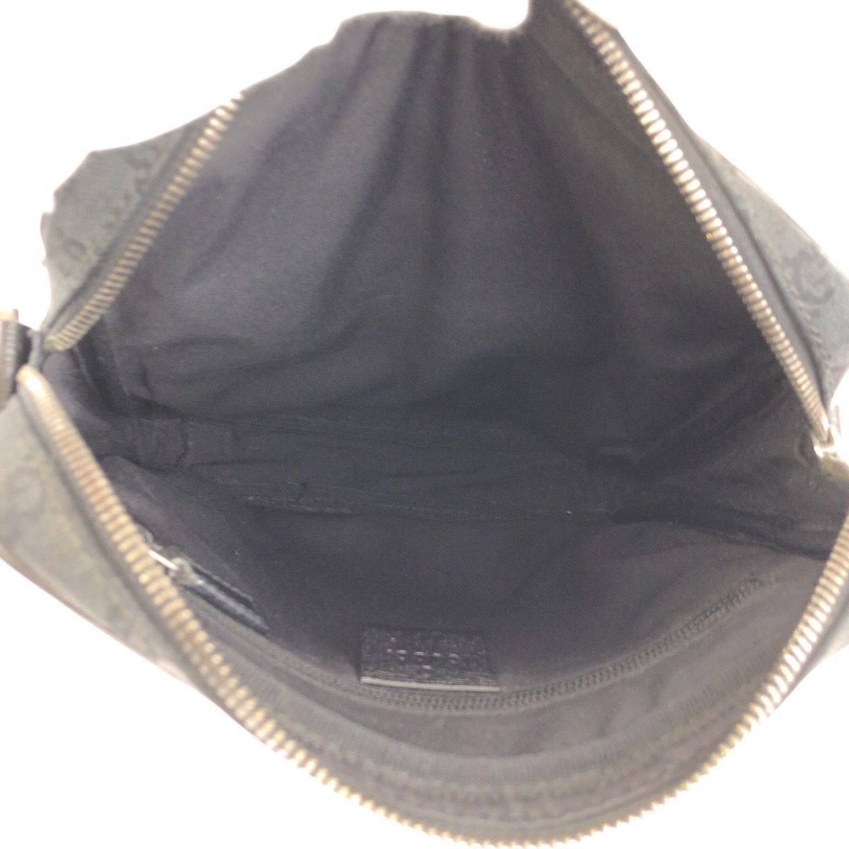 Gucci Black Silver GG Canvas Leather Shoulder Bag — view 8