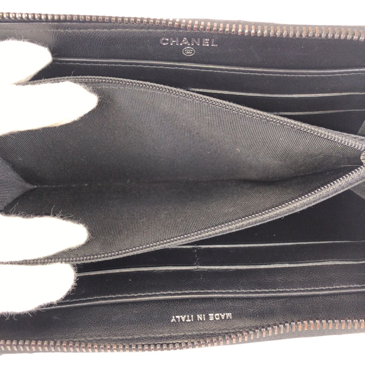 Chanel Chez Blanc Stitch CC Logo Black Gunmetal Lambskin Wallet Zip Around — view 8