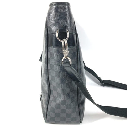 Louis Vuitton Shoulder Bag Tadao Damier Graphite Canvas Black — view 4