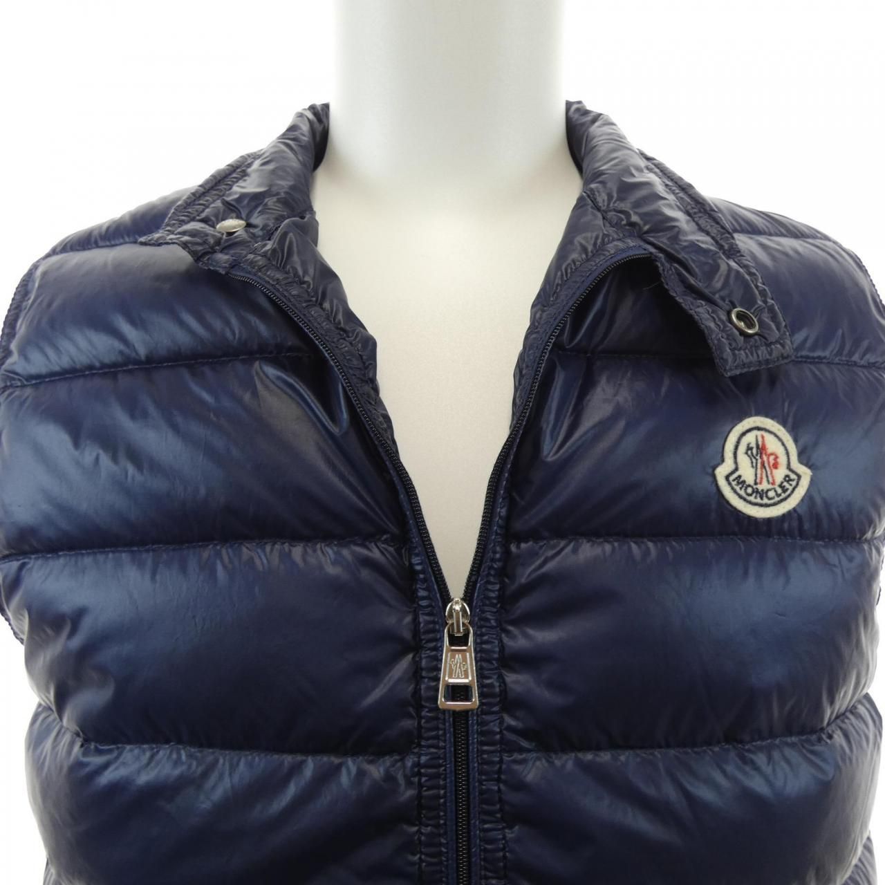 Moncler Gui Down Jacket Vest — view 6