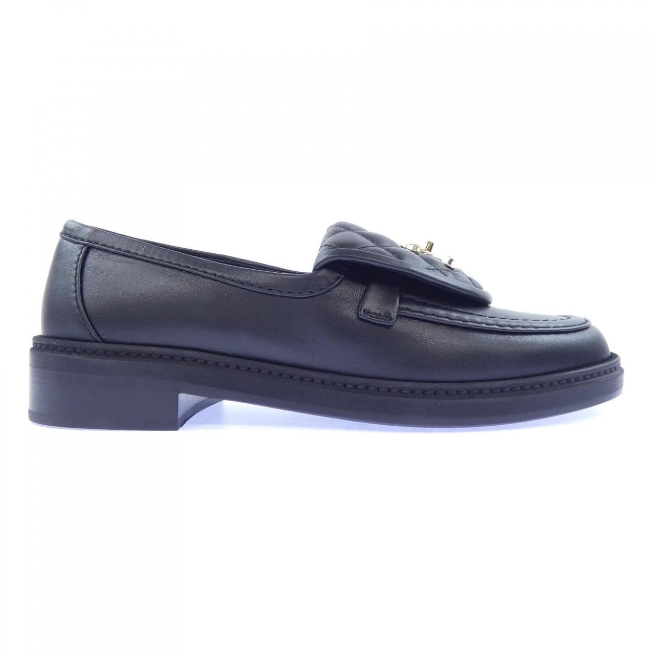 Chanel Turnlock Moccasins Shoes