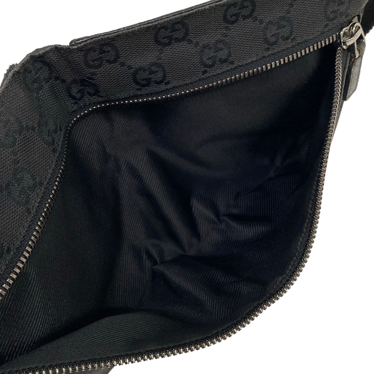 Gucci Waist Pouch GG Pattern Black Leather — view 7