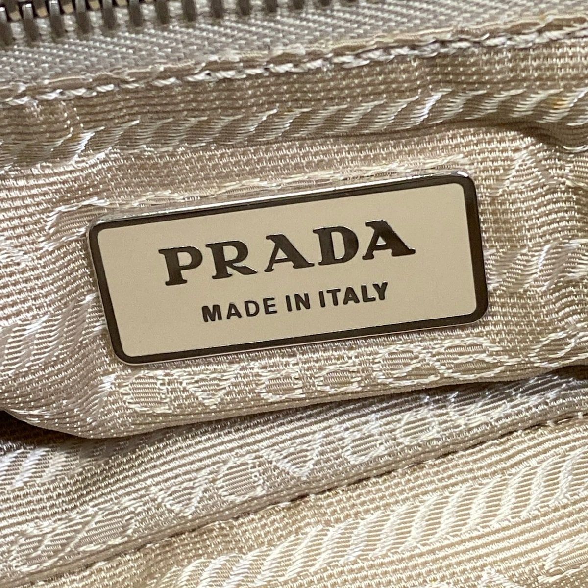 Prada Shoulder Bag Beige White Leather — view 9