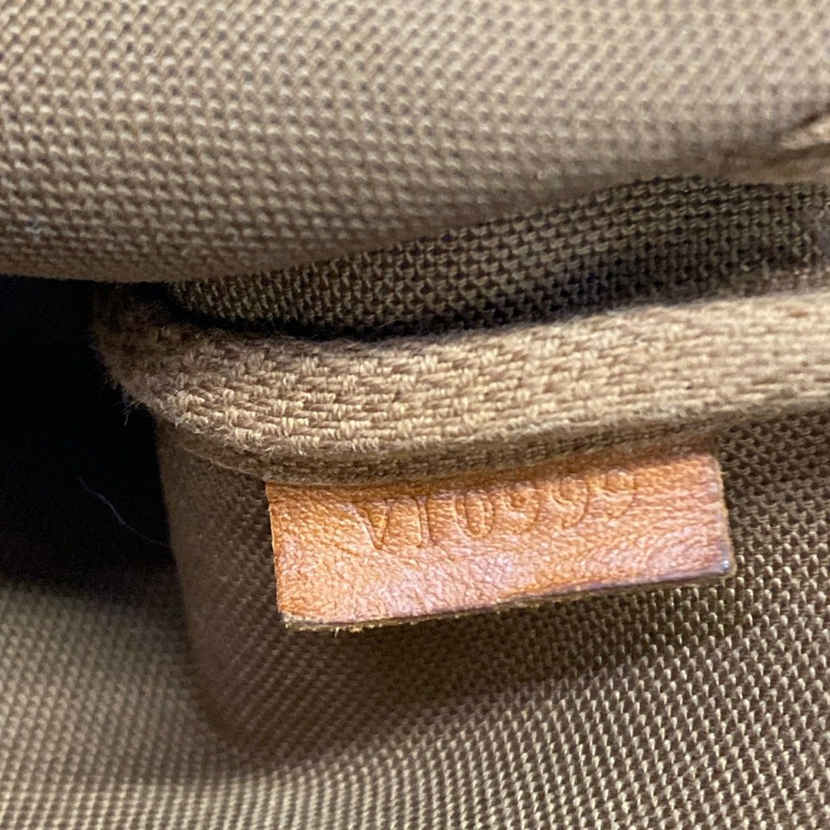 Louis Vuitton Handbag Monogram Pochette Different — view 9