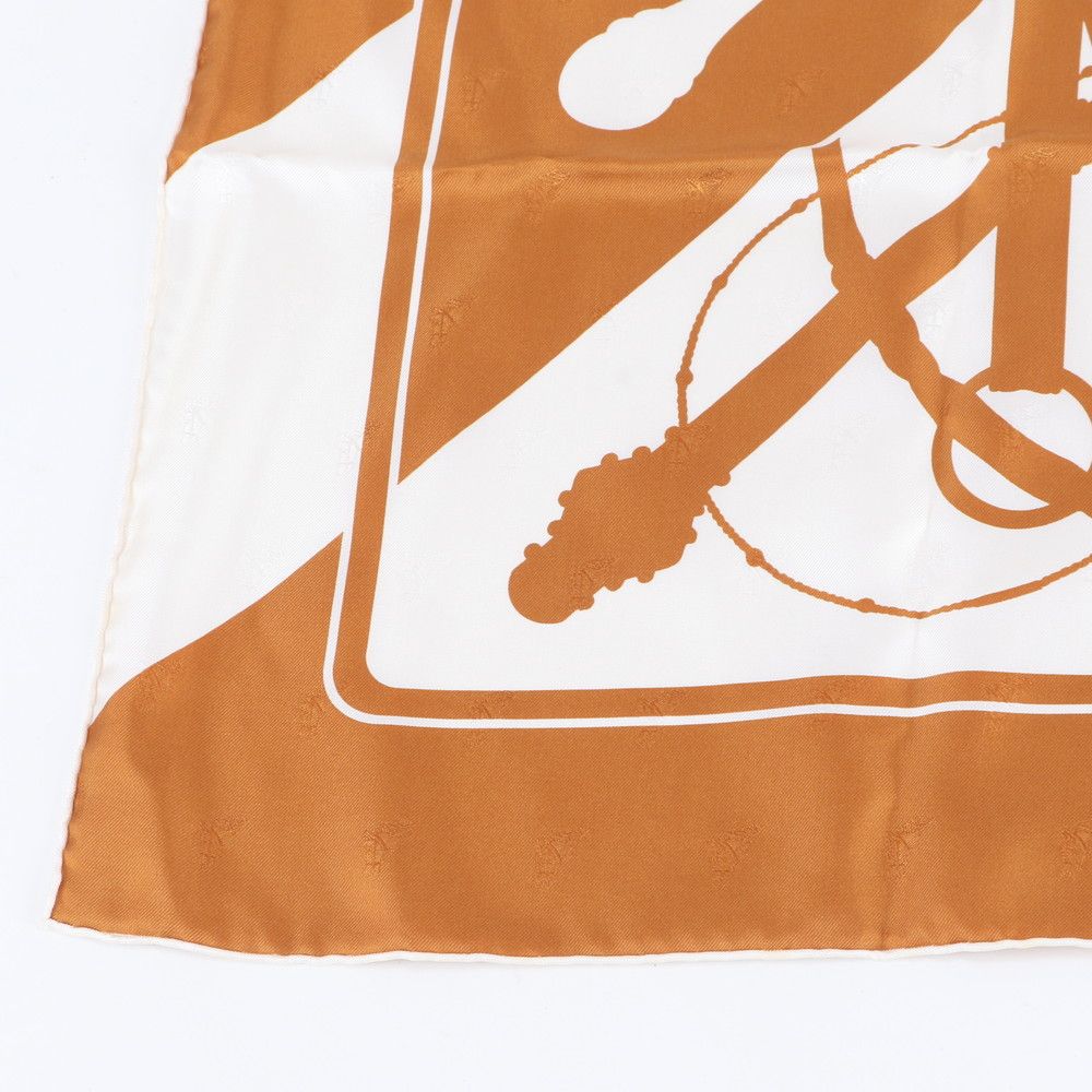 Hermes Tagged Carre 90 Clic Clac Watermark Silk 100% Scarf Mem — view 4